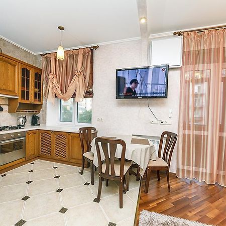 Amazing Two Beds In The Klovskiy Spusk Apartment เคียฟ ภายนอก รูปภาพ